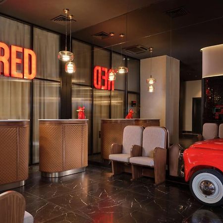 Radisson Red Belgrade Hotel Exterior foto