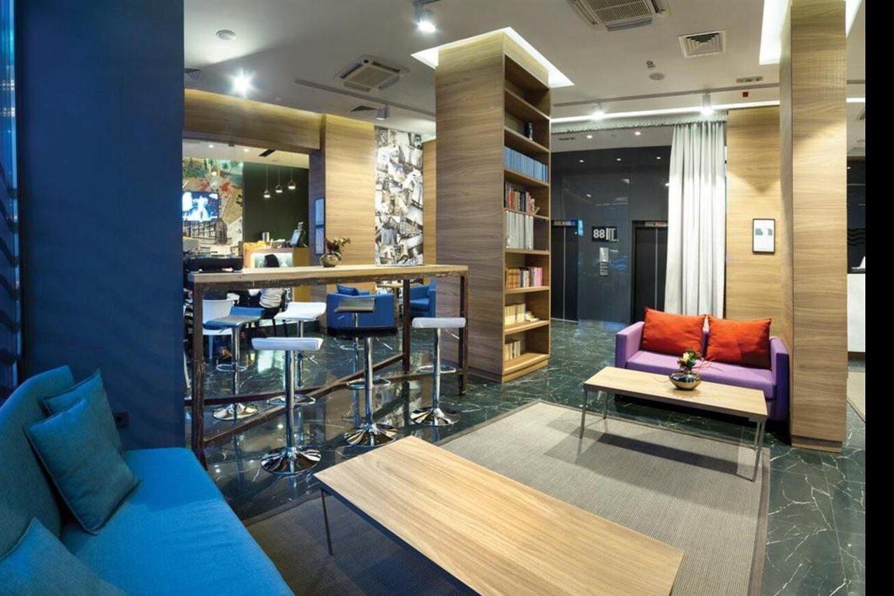 Radisson Red Belgrade Hotel Exterior foto